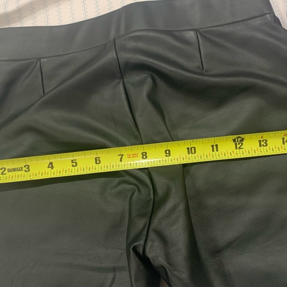 Bundle of Two black faux leather leggings - Picture 14 of 14